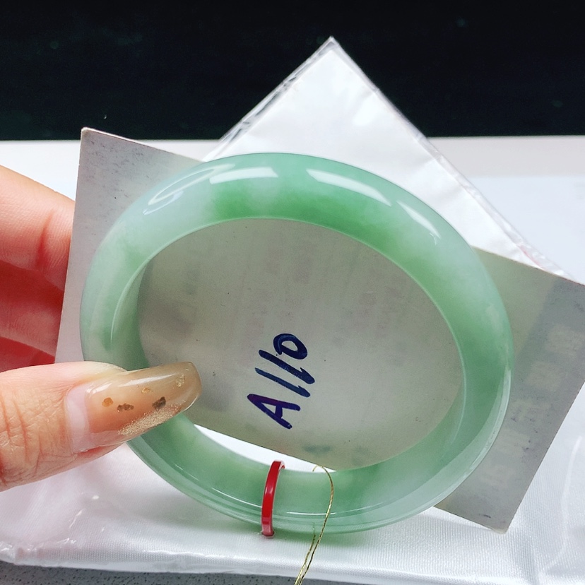 【闪购商品】翡翠手镯未镶嵌 正圈58