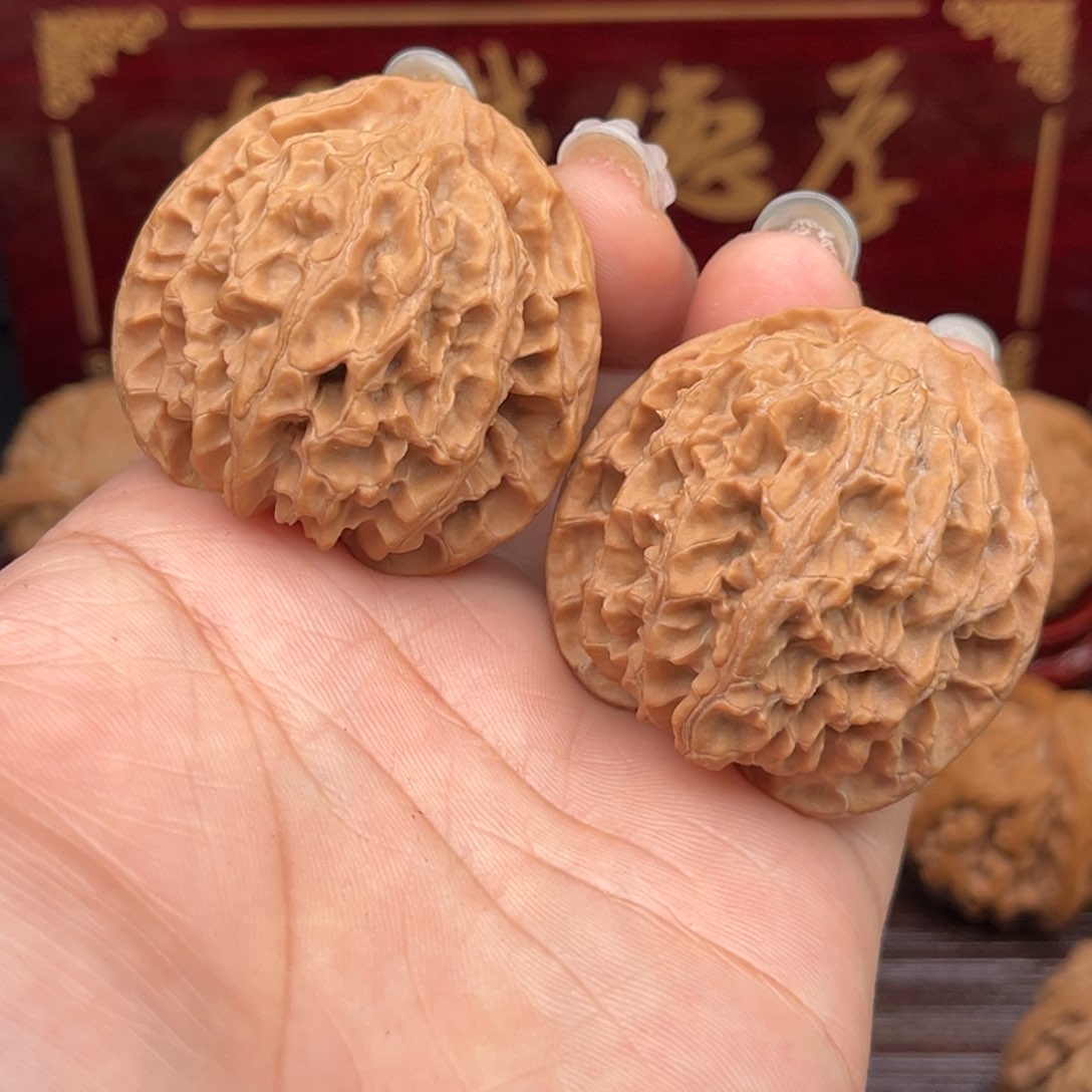 文玩核桃吊坠苹果