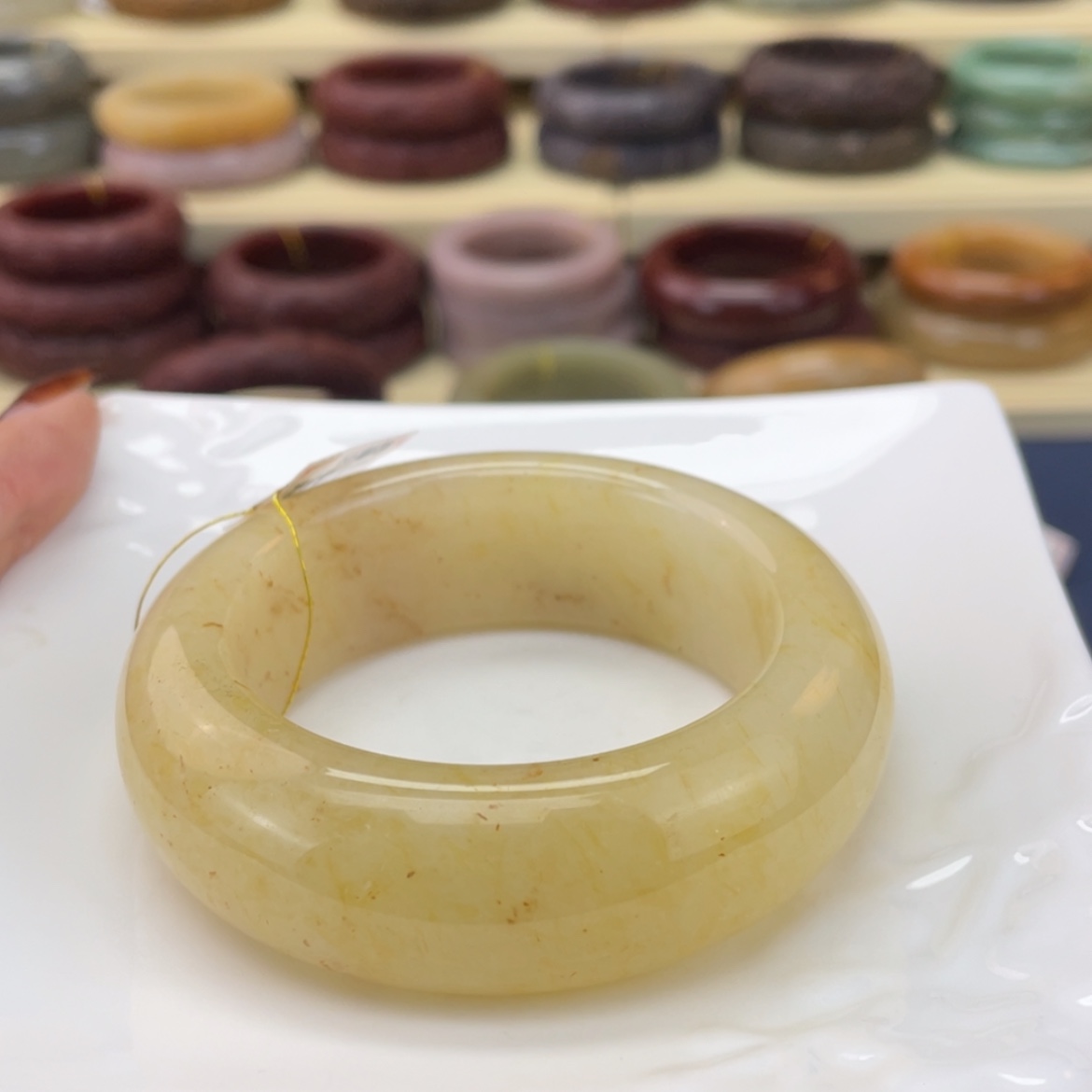 【闪购商品】石英质玉手镯未镶嵌