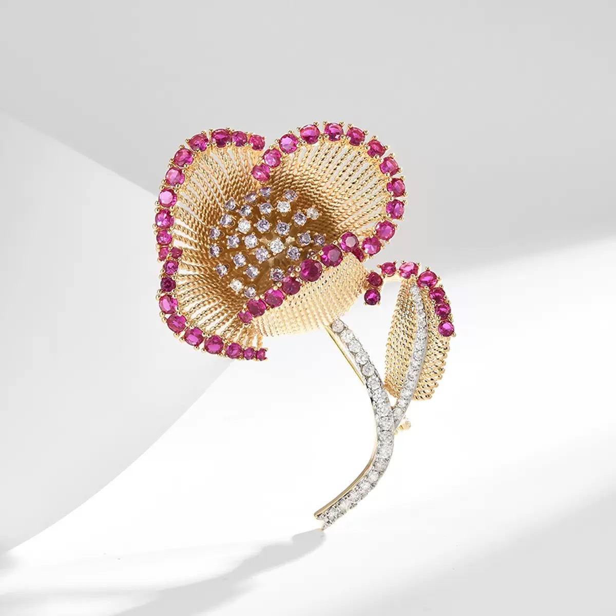 设计师高定-高精切红宝石胸针YB-1820