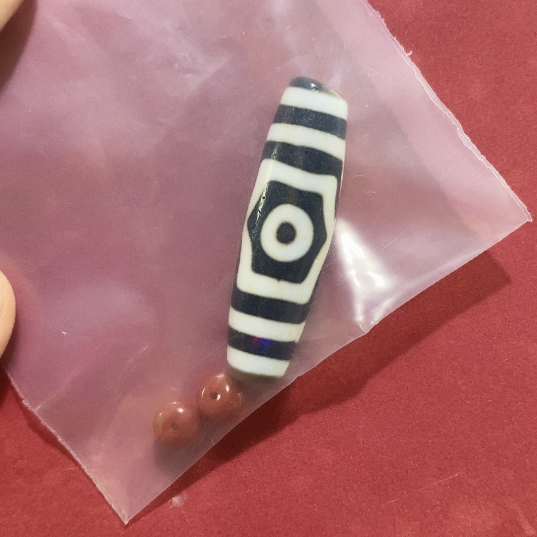 小***扬玛瑙/玉髓未镶嵌颈饰行运顶料三眼