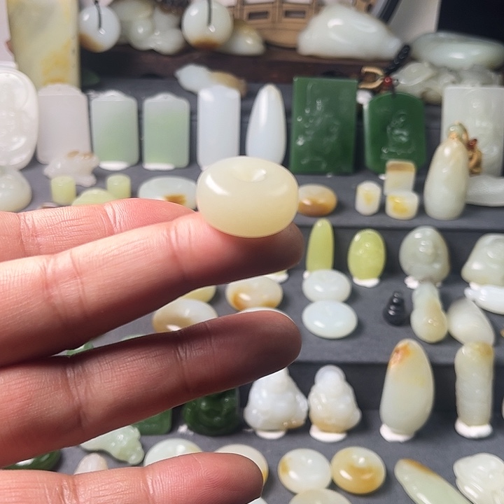 和田玉（青白玉）未镶嵌包链