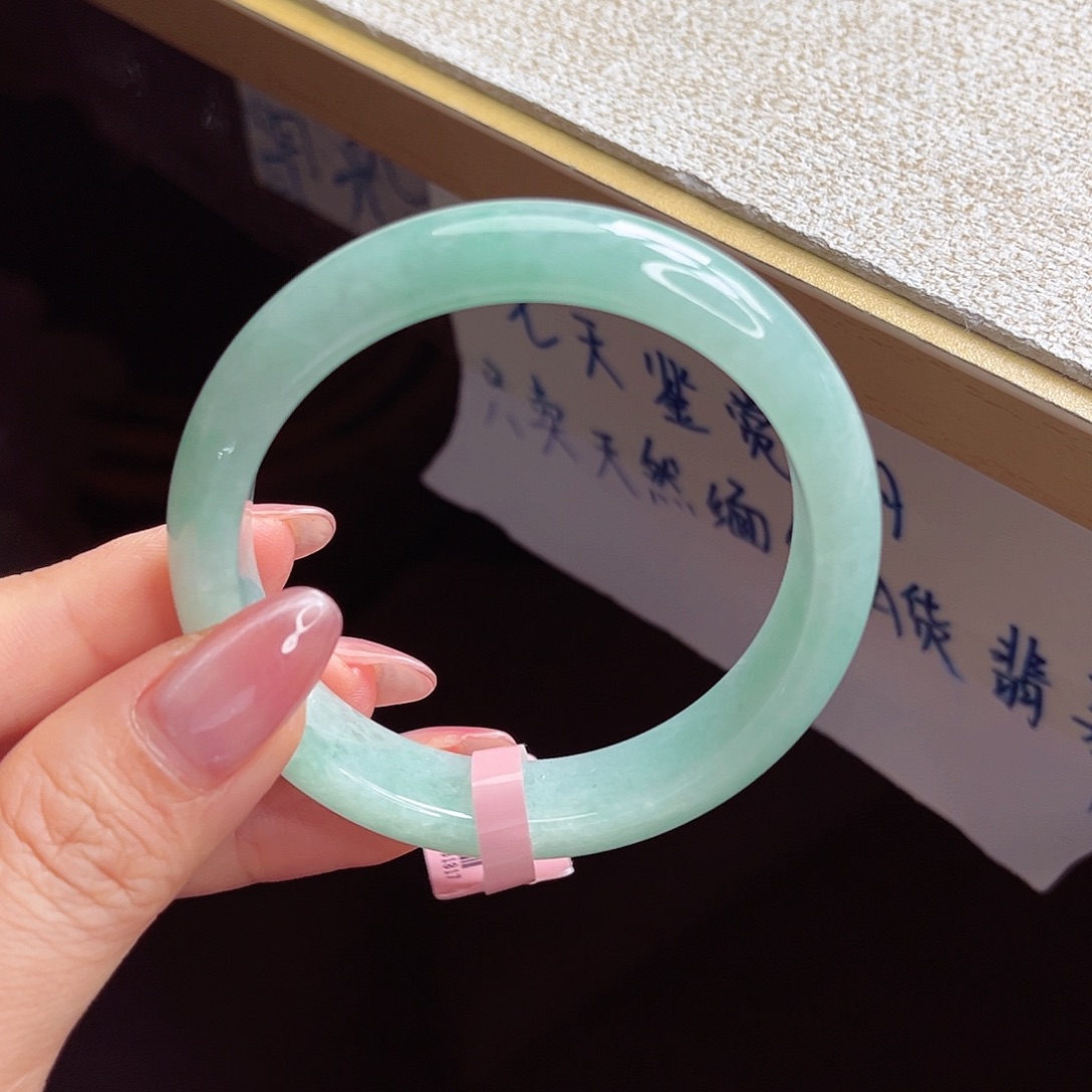 翡翠未镶嵌手镯手镯