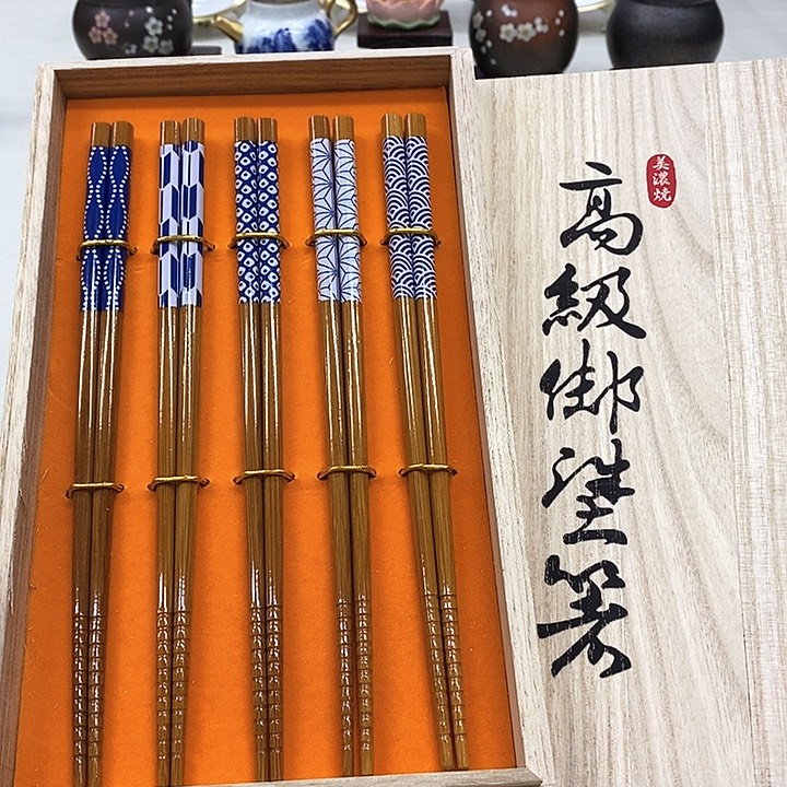 摆件美美美美美美瓷器