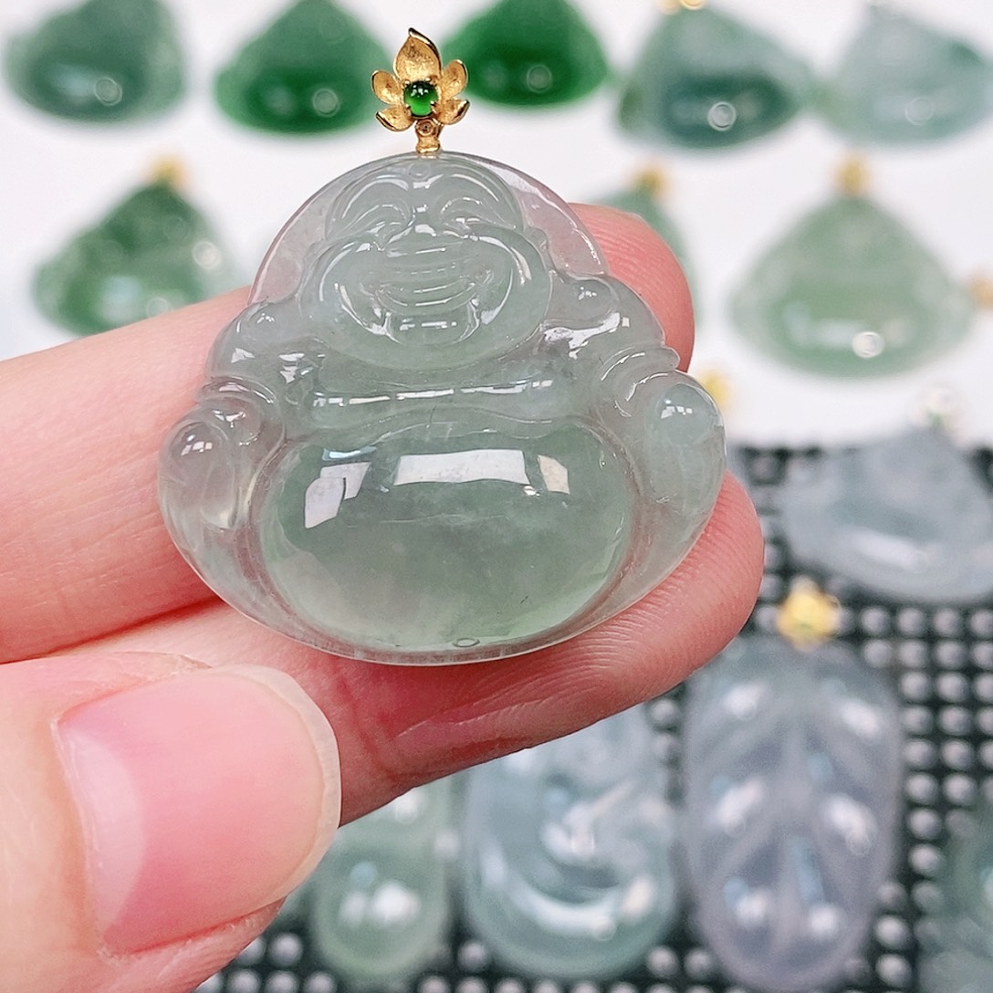 翡翠18K金镶嵌颈饰