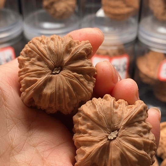 文玩核桃把件磨盘