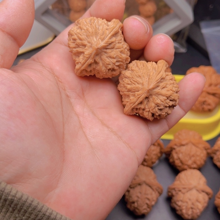 文玩核桃把件37全品鱼籽纹