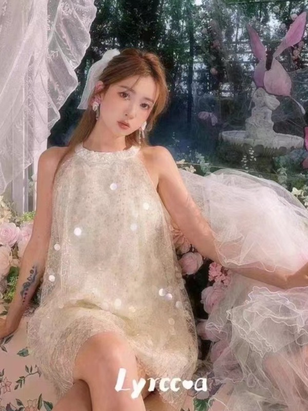 高端名媛气质挂脖连衣裙重工亮片设计显瘦宽松裙子