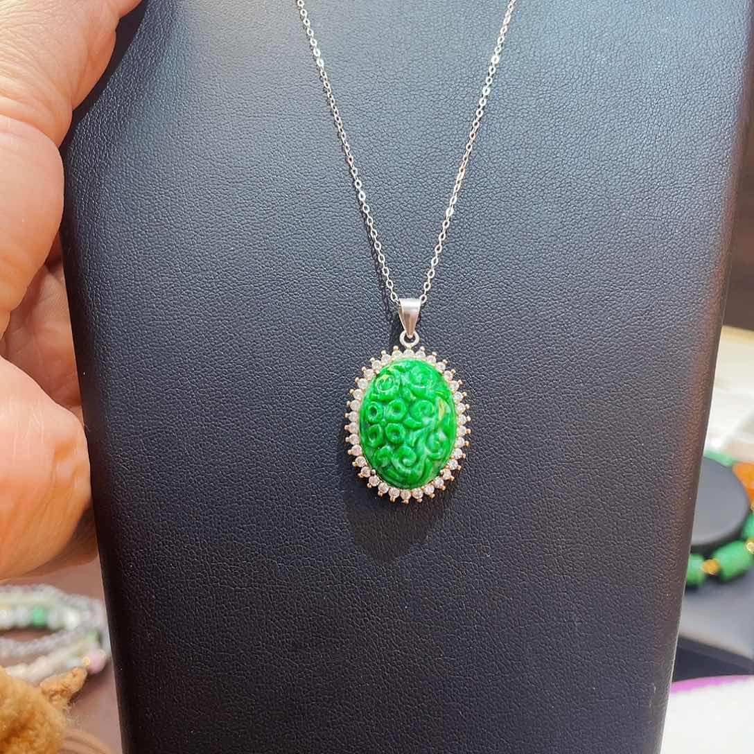 翡翠颈饰未镶嵌用****9吊坠