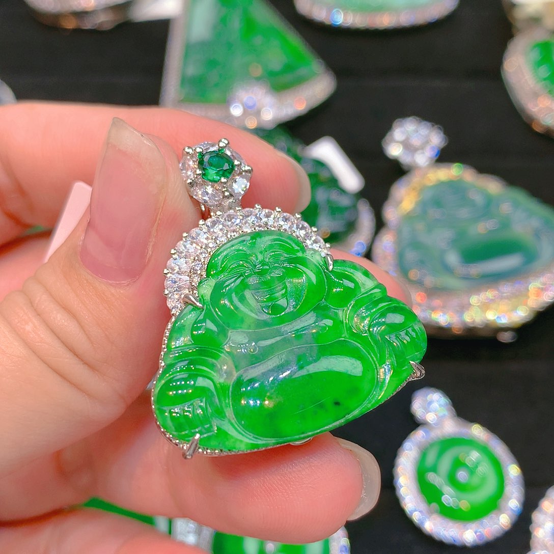 翡翠未镶嵌颈饰翡翠