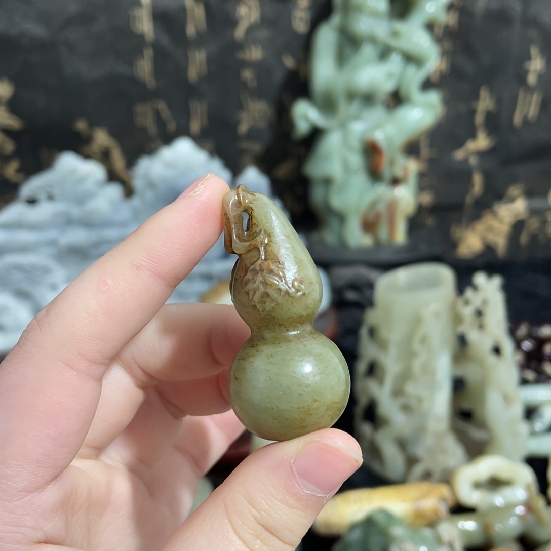 和田玉未镶嵌吊坠(不含链)