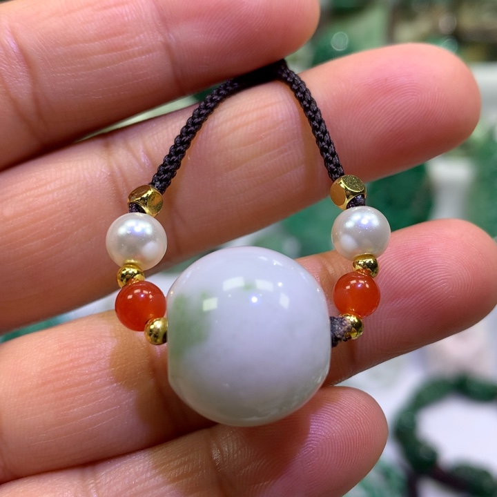 独山玉未镶嵌颈饰