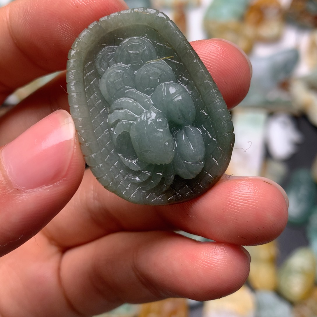 定制翡翠未镶嵌翡翠