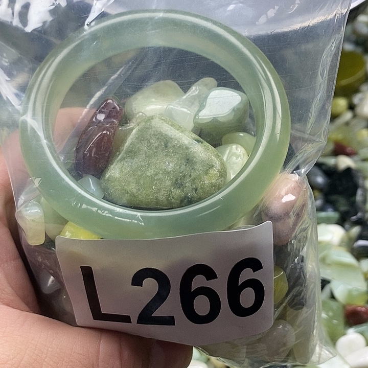 岫玉鱼缸石未镶嵌