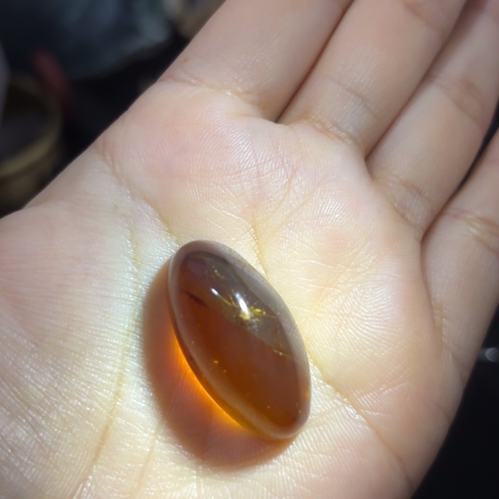 用***角琥珀未镶嵌裸石缅甸琥珀虫珀
