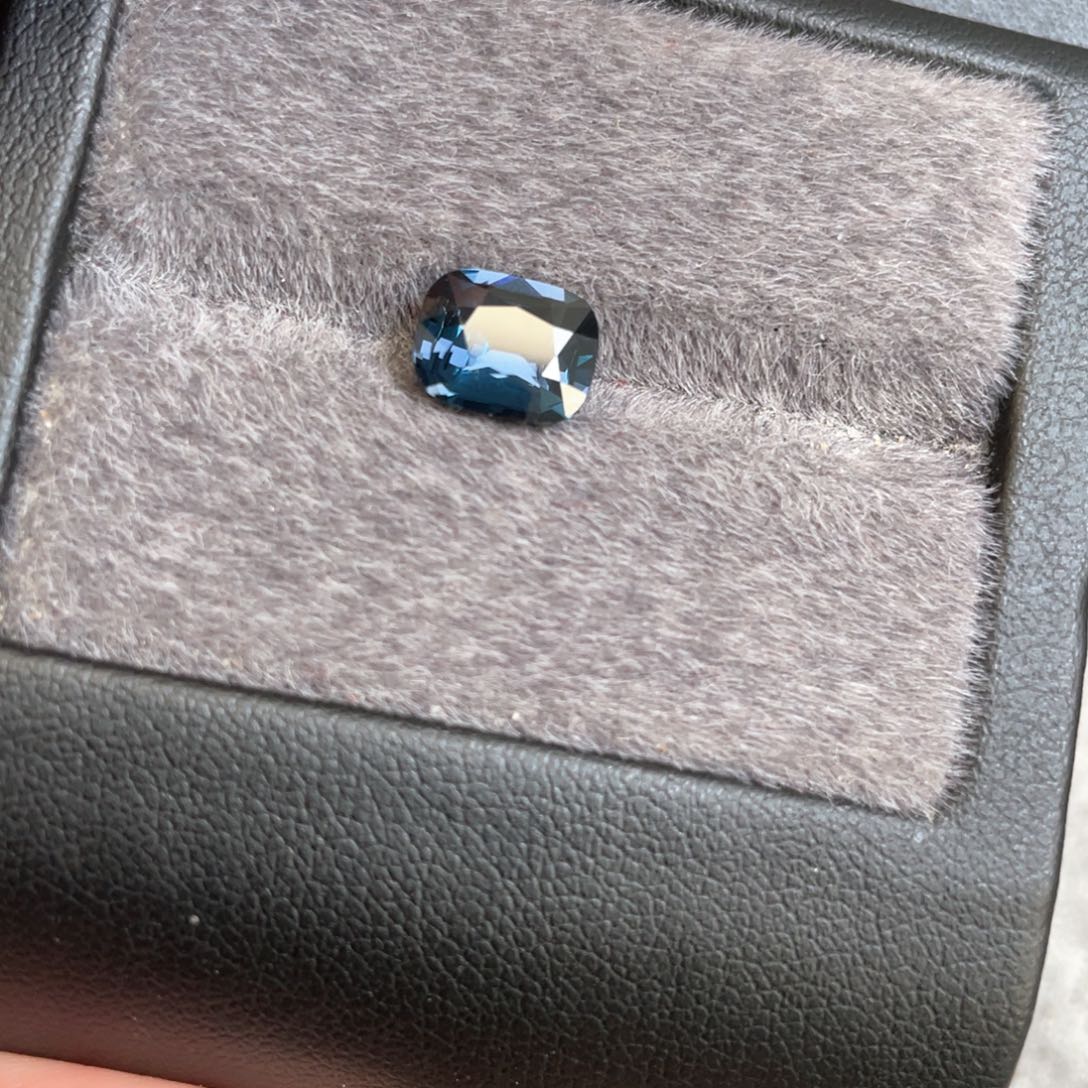 尖晶石裸石未镶嵌