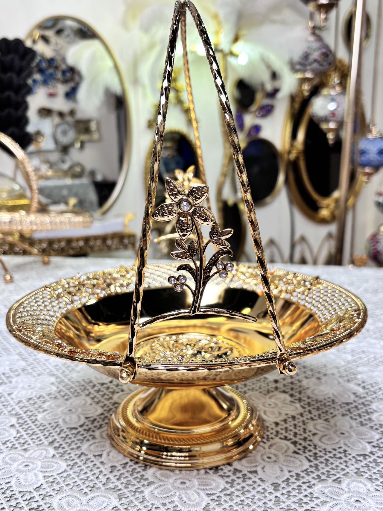 新疆包邮干果盘金色