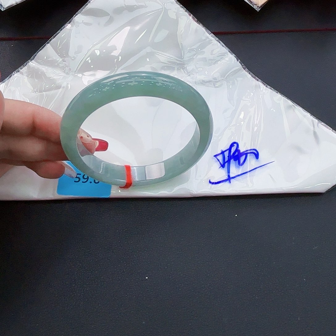翡翠手镯未镶嵌天然缅甸a货翡翠 