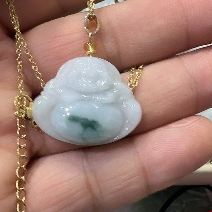 翡翠未镶嵌颈饰佛公