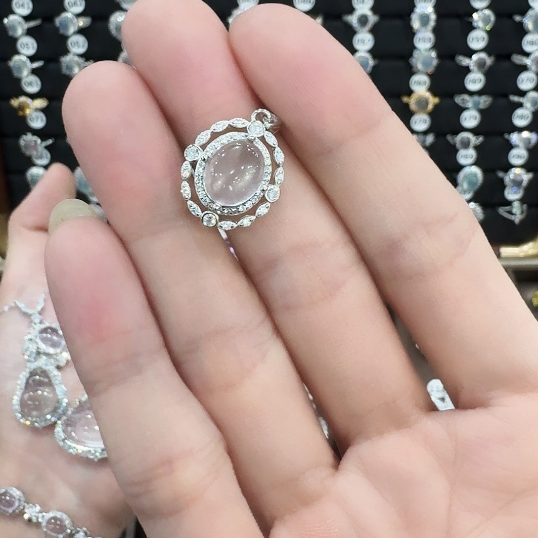 石英质玉颈饰银S925镶嵌b****g