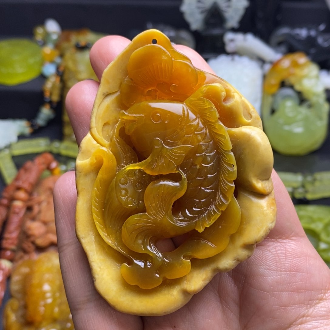 蛇纹石玉颈饰未镶嵌用****1