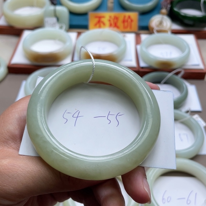 未镶嵌手镯和田玉