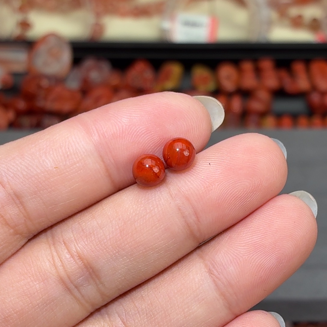 遇***莹南红玛瑙未镶嵌颈饰6咪单珠一对