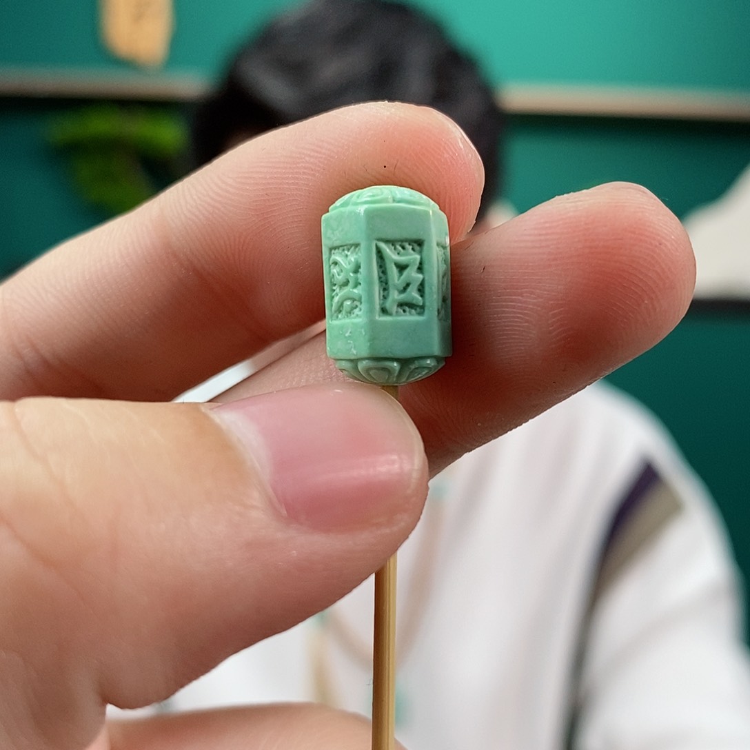 绿松石雕刻未镶嵌