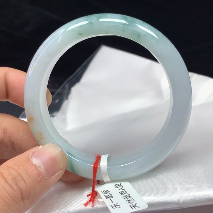 翡翠手镯（圆镯）未镶嵌56.5
