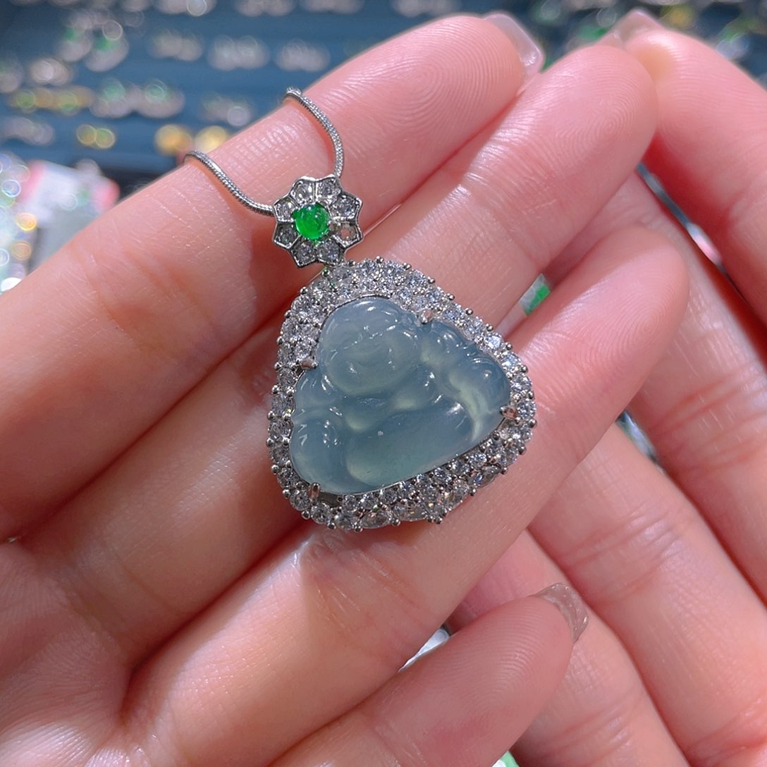 吊坠(赠链)未镶嵌翡翠