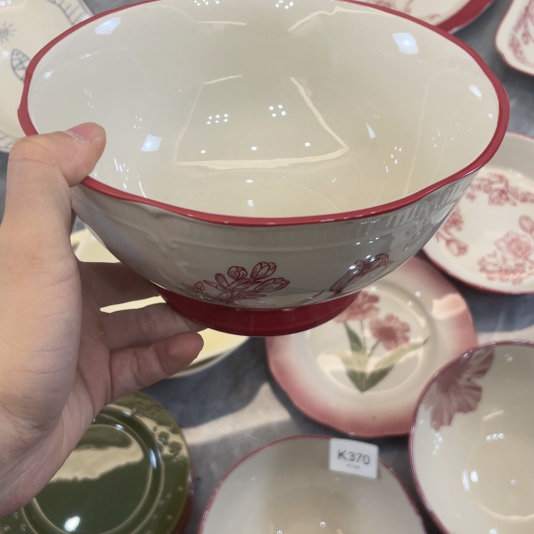 陶瓷微瑕餐具介意勿拍，满18飞！