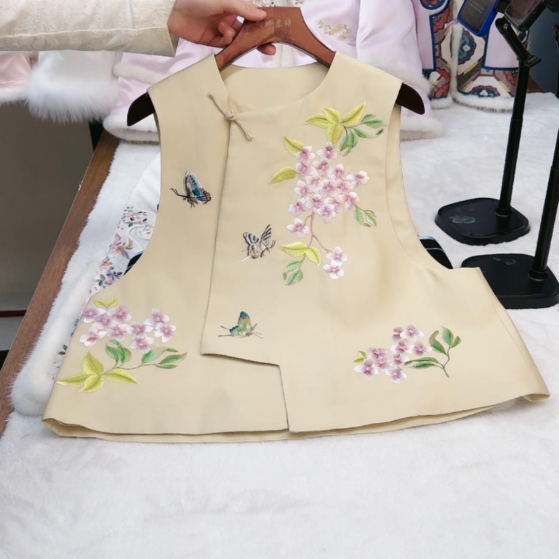 织绣秋款 手推绣马甲