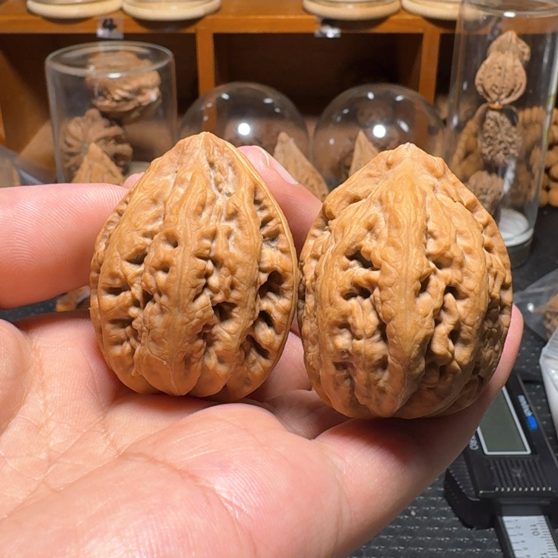 文玩核桃把件粗筋塔