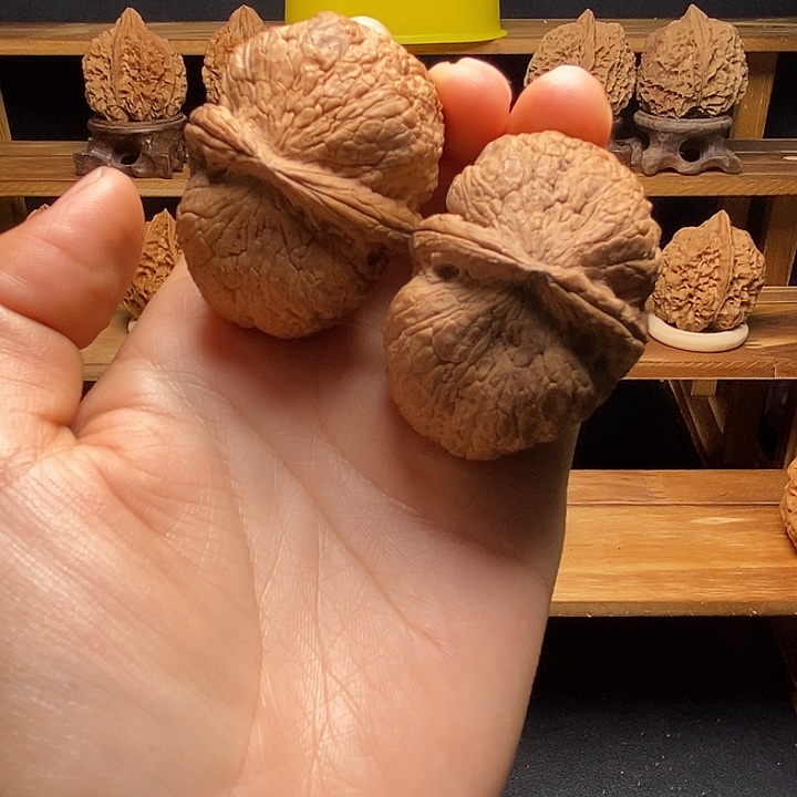 把件文玩核桃铁皮蛤蟆包45mm
