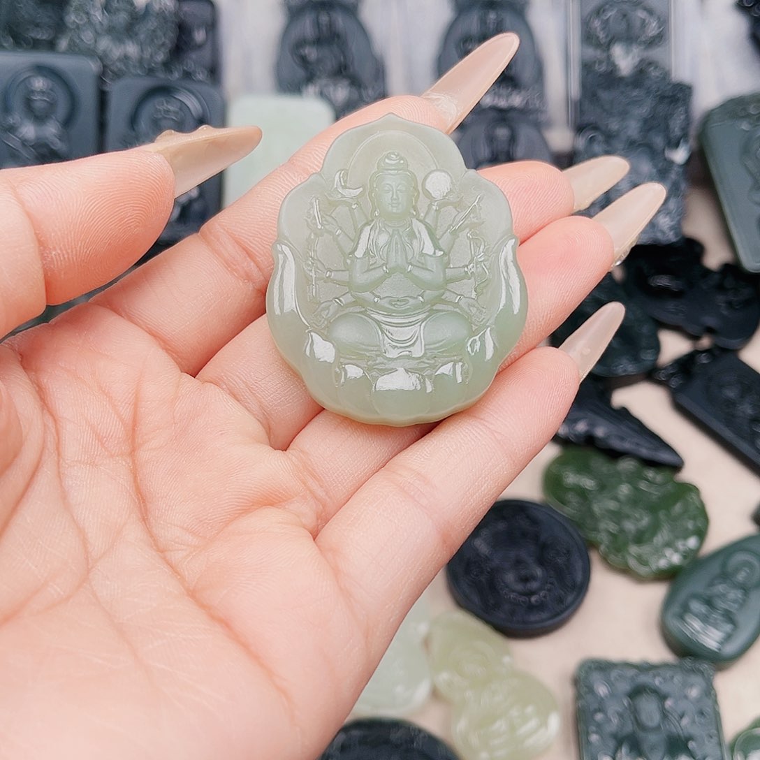 和田玉未镶嵌颈饰