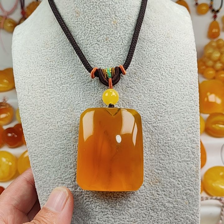 蜜蜡吊坠(赠链)未镶嵌