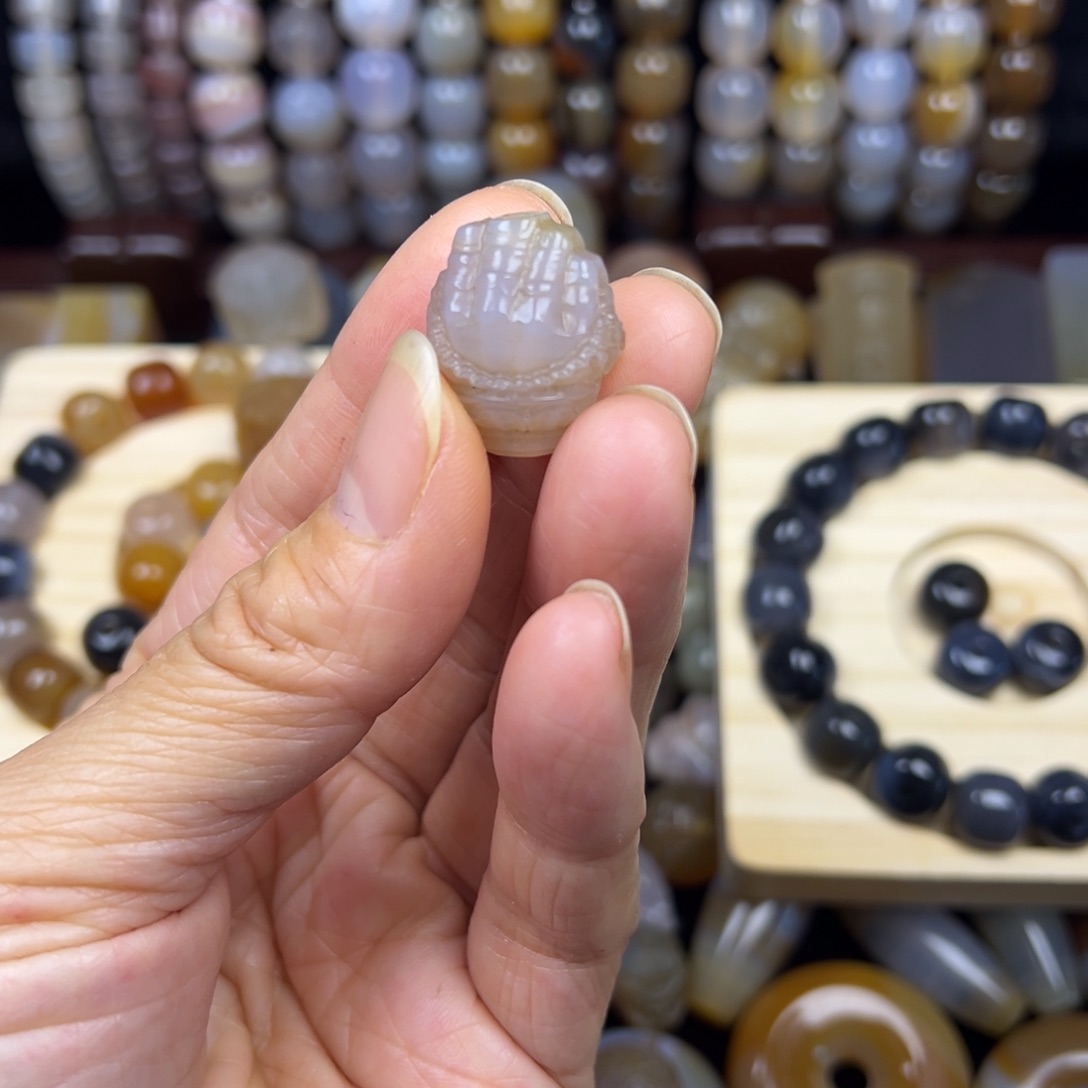 玛瑙/玉髓未镶嵌颈饰