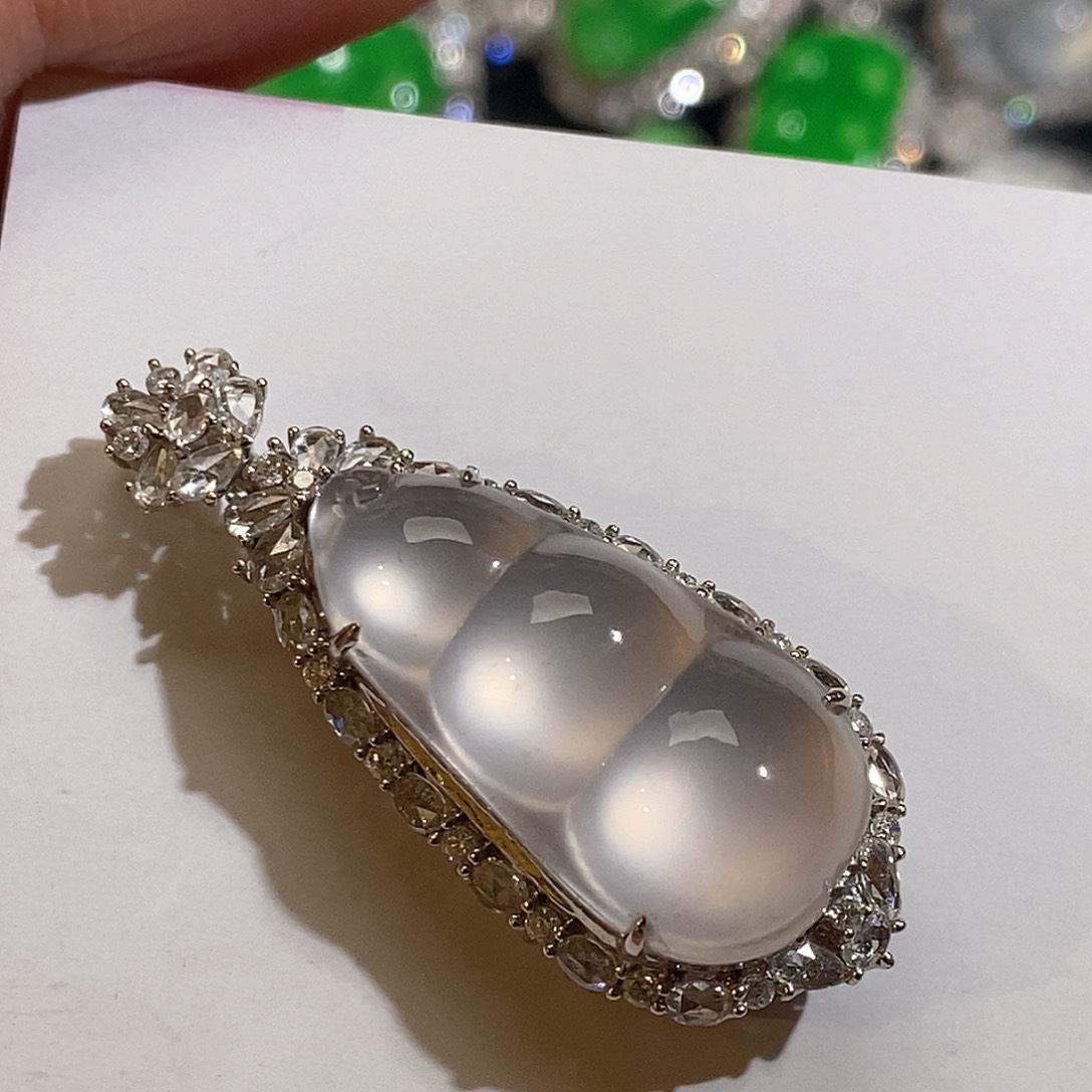 翡翠颈饰18K金镶嵌天然缅甸A货翡翠