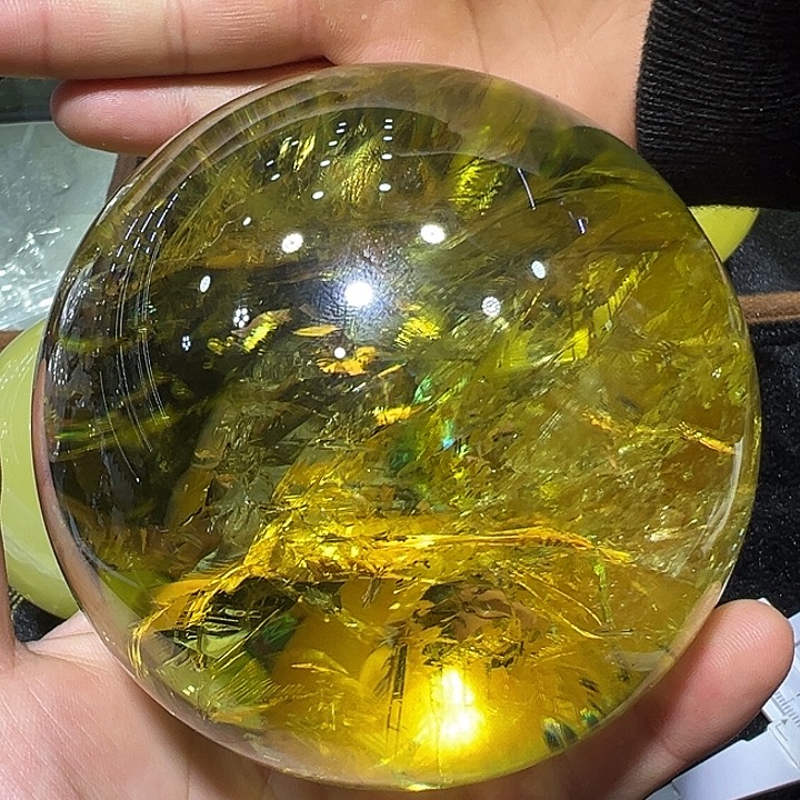 黄晶天然水晶球未镶嵌
