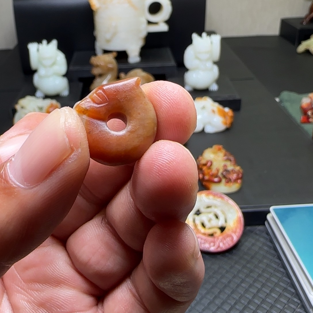 和田玉挂件未镶嵌M****)