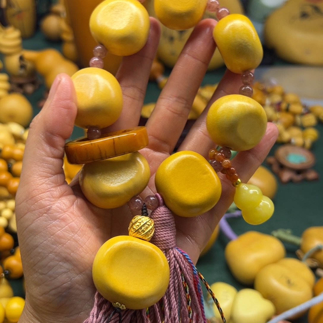 蛋****大叶紫檀（黑酸枝木类）