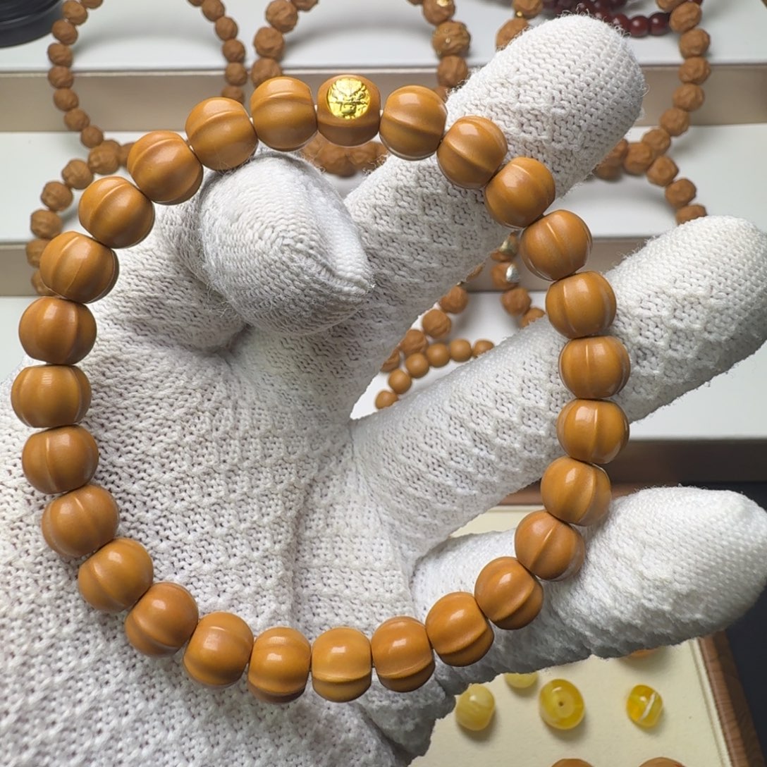 文玩核桃吊坠超小鲨鱼鳍