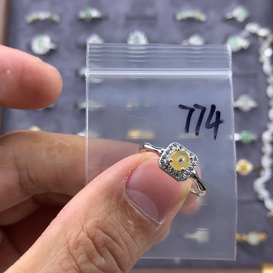 翡翠未镶嵌戒指774