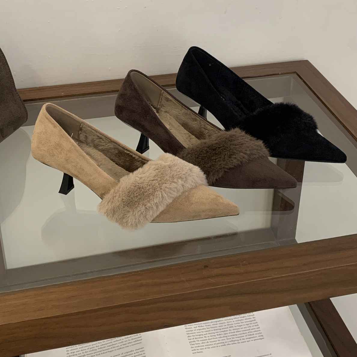 A678-1 5厘米法式复古毛毛尖头加绒保暖韩系细跟温柔风通勤百搭