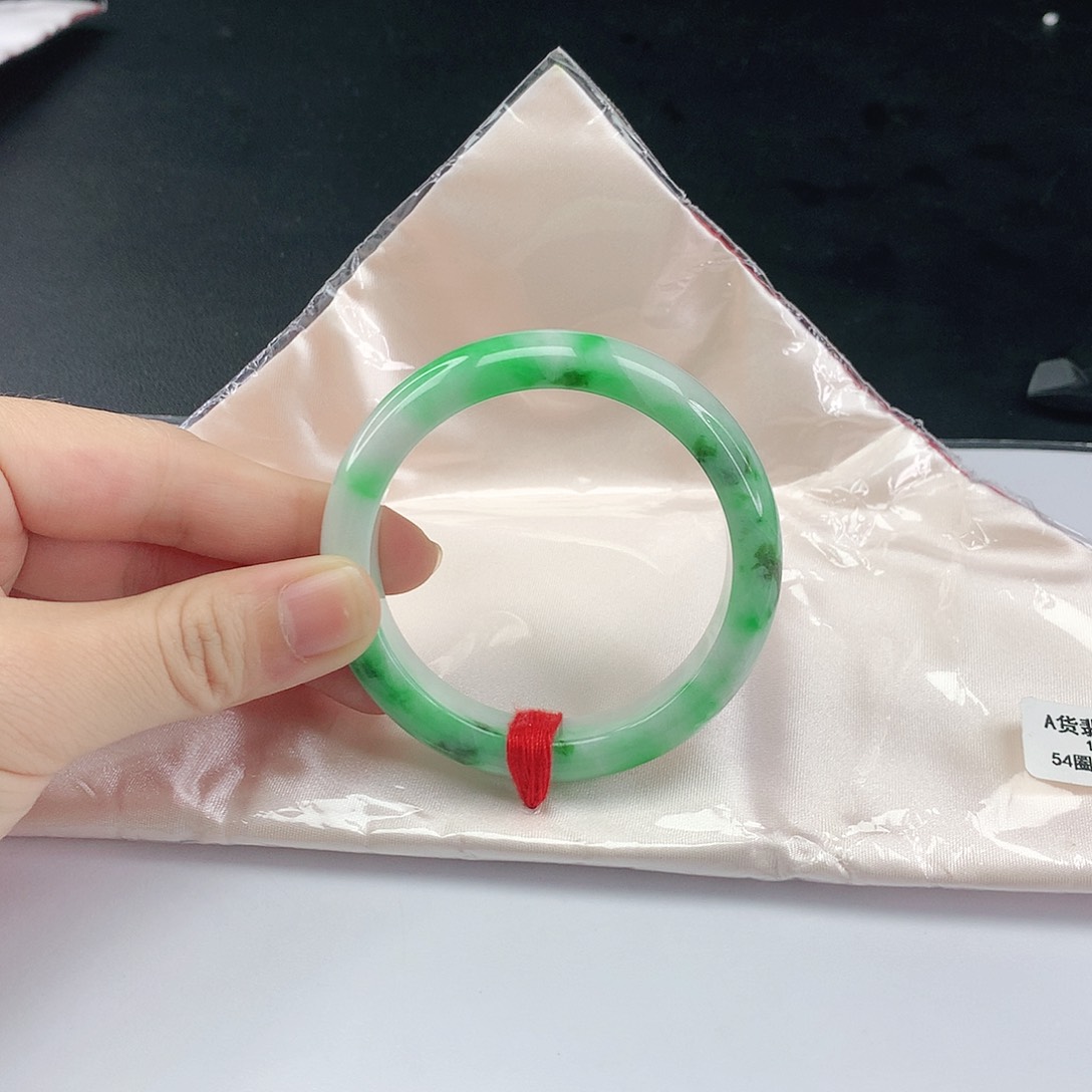 翡翠手镯未镶嵌翡翠041