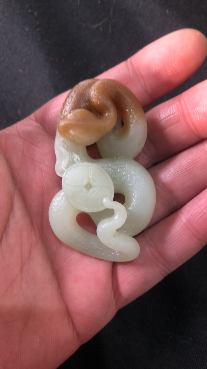 和田玉糖白蛇吊坠（抛光定制）