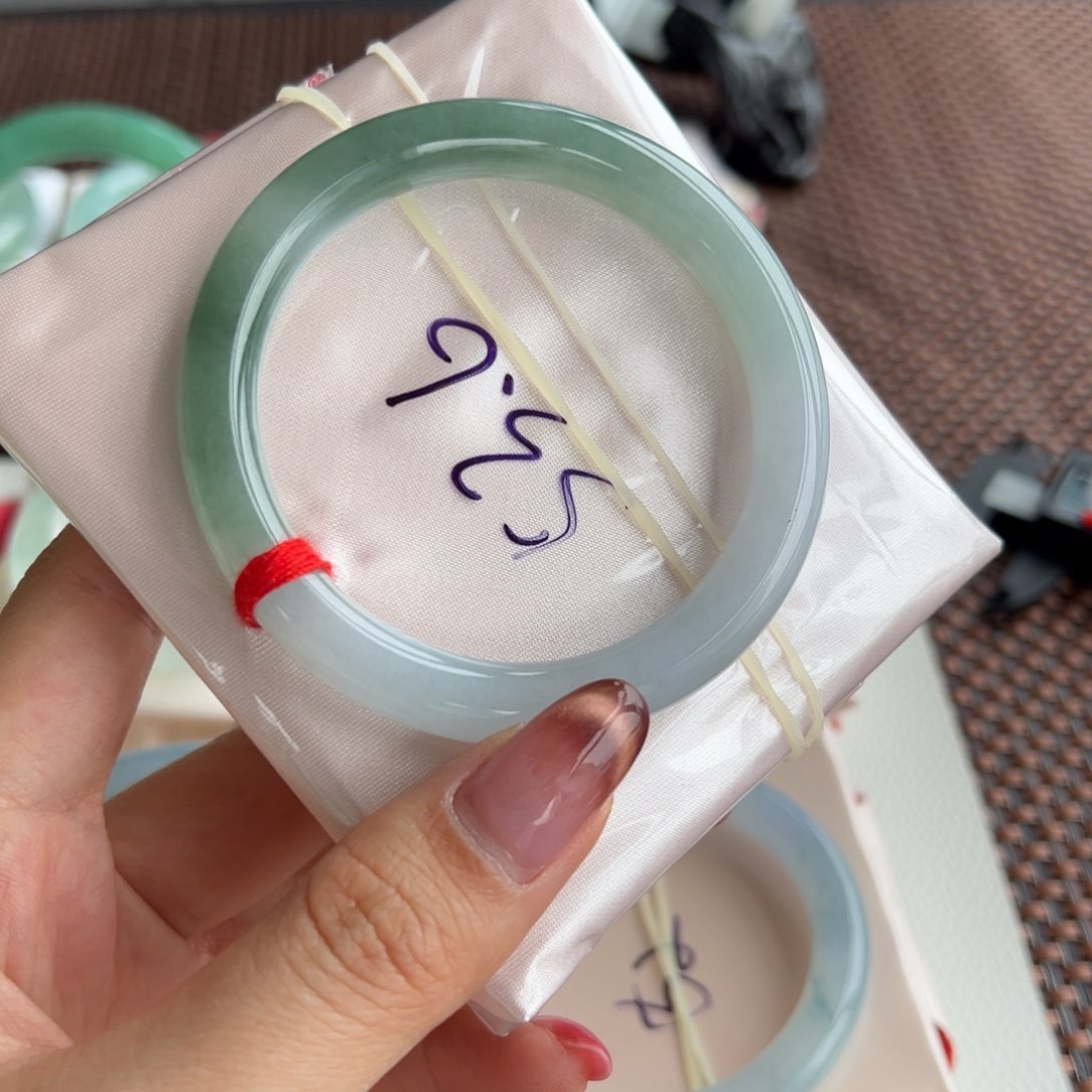 翡翠手镯未镶嵌9号 53.6