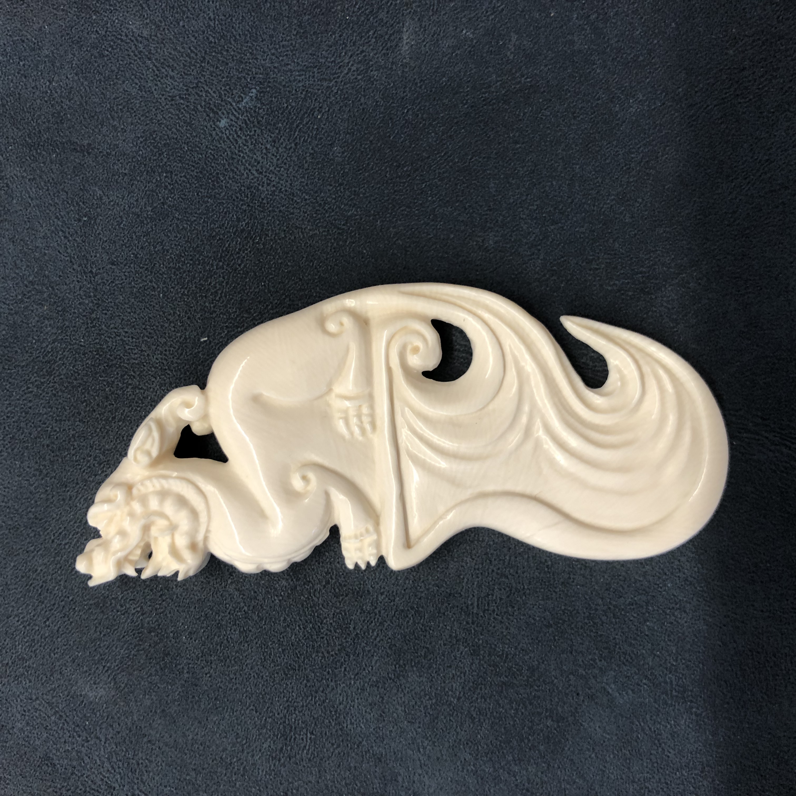 A00159貔貅猛犸牙工艺品
