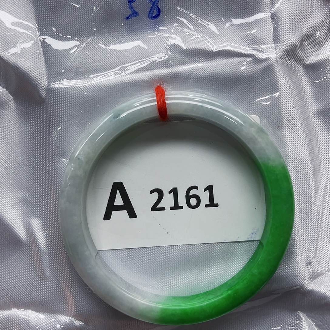 翡翠手镯未镶嵌多样性