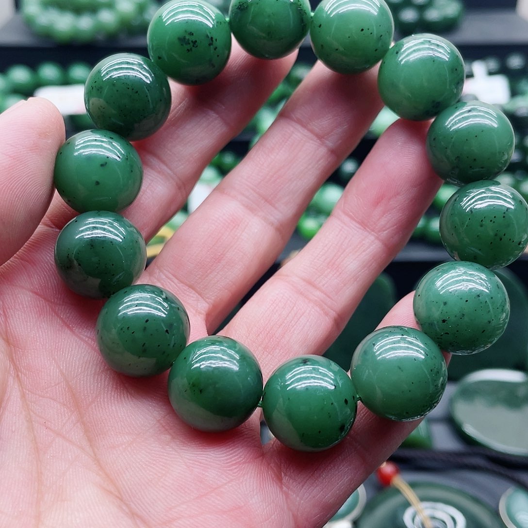 和田玉（碧玉）未镶嵌手链